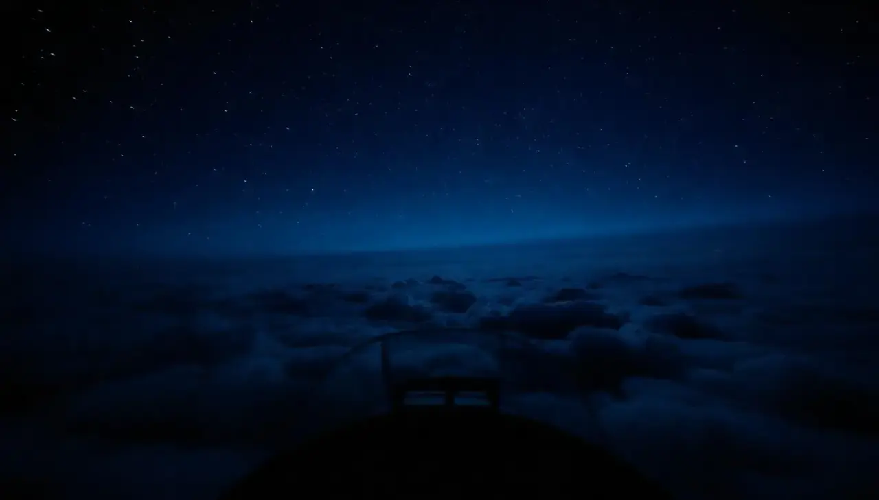 夜航西飞 · 云端 高清剧照